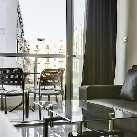 מלון The Village סיינט פול ביי